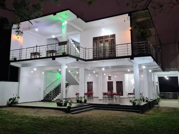 אודוואלאווה Jungle Lodge מראה חיצוני תמונה